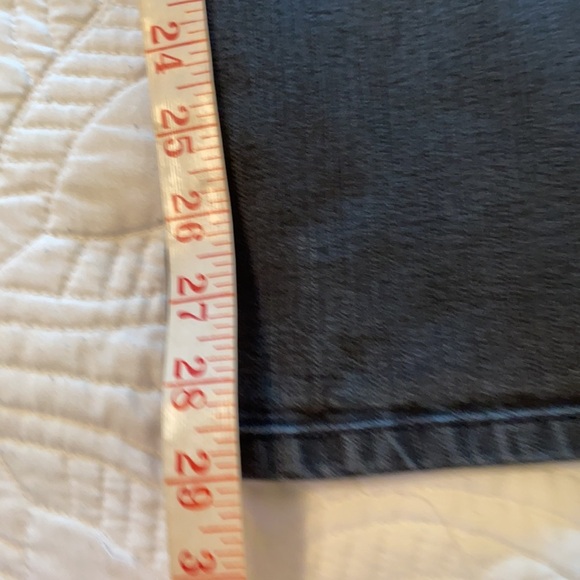 Chico’s Platinum Faded Black Denim Jeans Size 8 SHORT - Picture 5 of 9